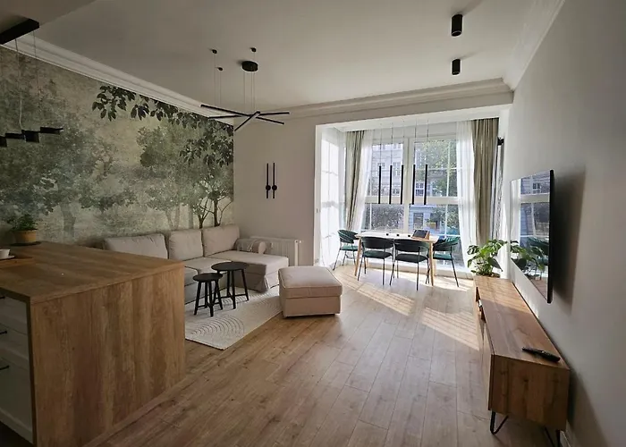 Mira Apartment In My Center