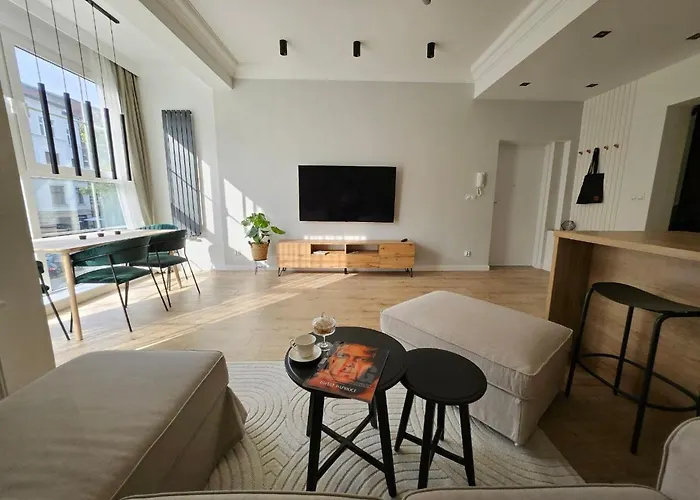 Mira Apartment In My Center